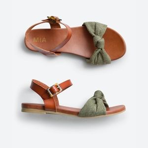 Knot Sandal